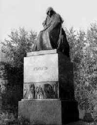 Николай Андреев. Памятник Н.В.Гоголю. 1909. Арх. Ф.Шехтель 